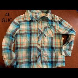 4t plaid button down